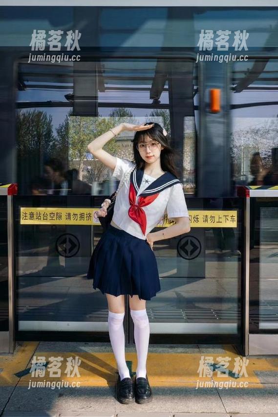 52吃瓜网 从安卓手机下载52吃瓜网,不停刷新,那些八卦真让人有点上头呢。