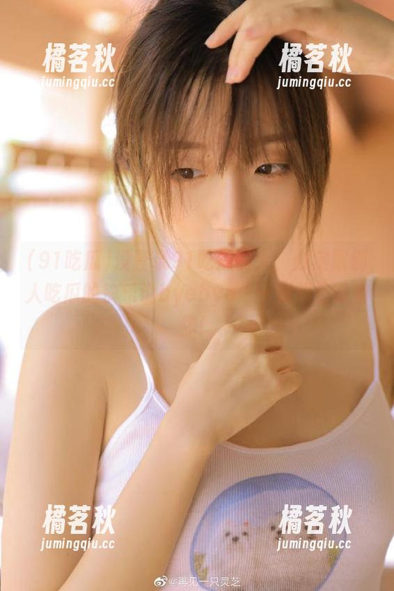 91吃瓜 没登录91吃瓜的人,必定跟别人吃瓜的快乐说byebye——视频在等着你!
