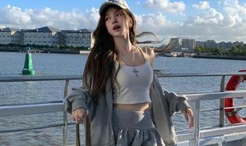 ‘www.heiliao.su’网站：我出门溜达一圈，竟然搞到了大漠孤烟的八卦！
