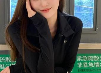 今日吃瓜51app：又又又来了，那个烂炽火般的大瓜你见过吗？