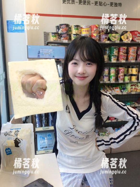 吃瓜网下载传送门：傻瓜也能变成瓜神！