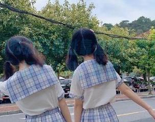 吃瓜网地址靠谱吗？我在入口处打了个盹，哈哈！