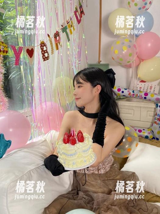 吃瓜网 有点小期待,“吃瓜网”的视频是不是能让我在晚上吃瓜的时候更有感觉?
