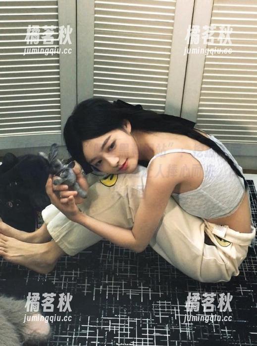 明星黑料 “明星黑料网站”:挖掘深藏不露的八卦宝藏,真是让人捧心而来,尽兴而回