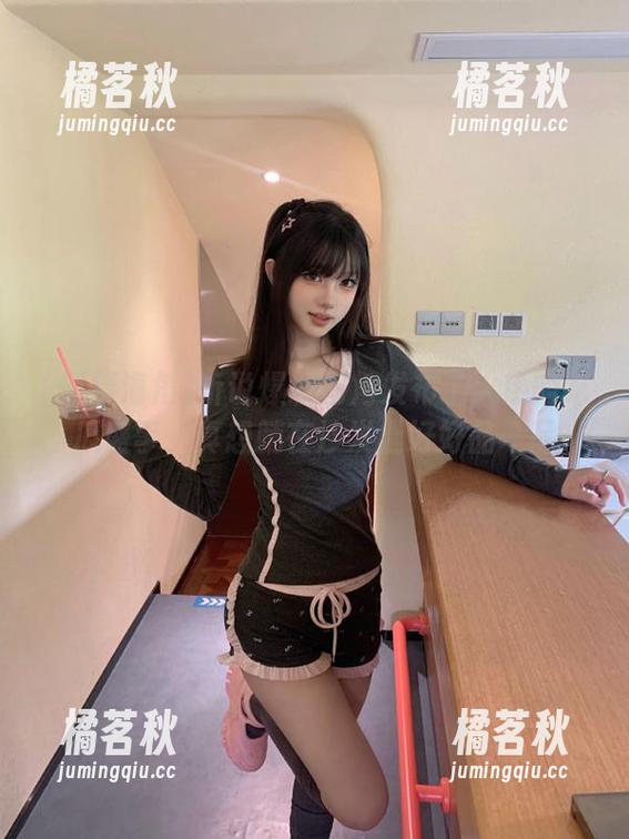 爆料海角 听说爆料海角发布了火热的吃瓜盛事,真想躺在沙发上好好品一品