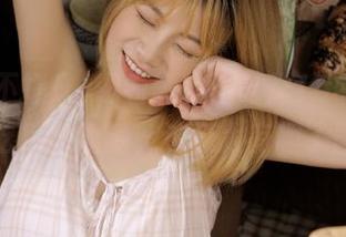 观看黑料不打烊155fun，边吃瓜边嗑糖，这也太有趣了吧。