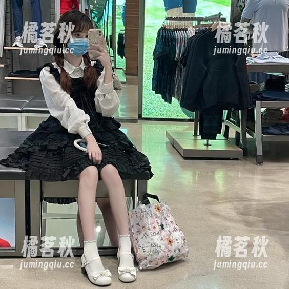 为啥总有人说“zztt26su黑料不打烊”登录会成瘾？或许是因为嗑瓜脸都长出巴掌了吧！
