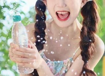 兄弟们,帮我探探“黑料不打烊”这次换的安卓地址!感觉我的手指快累瘫了…