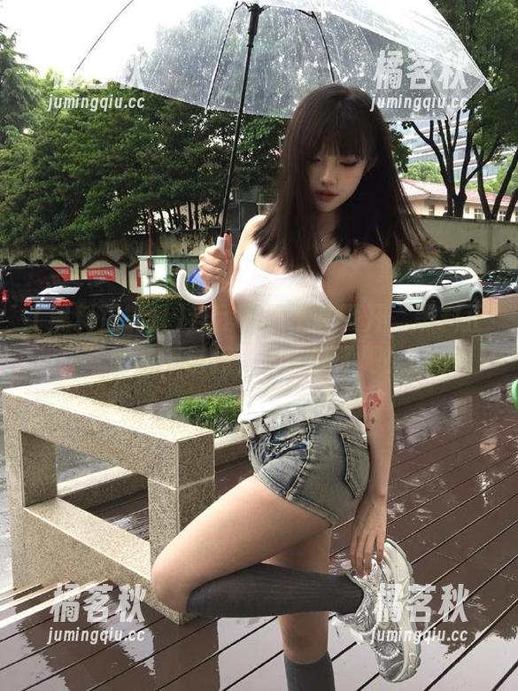 连我都忍不住戳开“黑料正能量”链接，太会玩了吧！