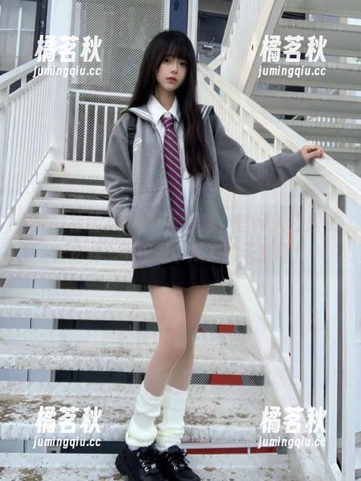 黑料社区 黑料社区下载,官网入口居然长这样...不愧是个瓜友的天堂啊!