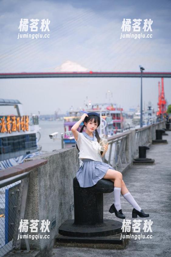 黑料老司机 黑料老司机苹果版,八卦界的“黑石号”,畅游沉浸式瓜田